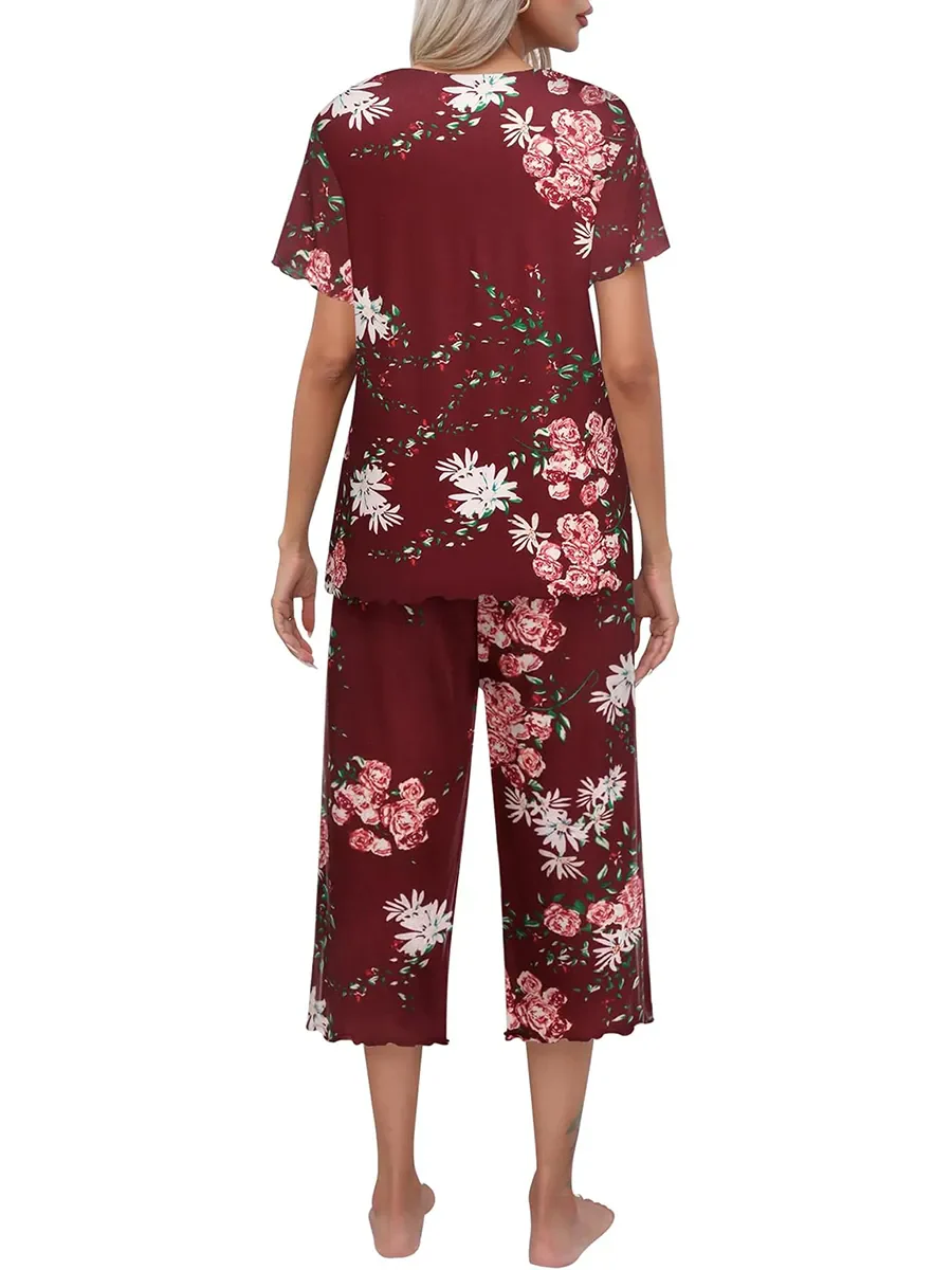 HOT SALE WOMEN'S PRINTED SHORT SLEEVE TOP WITH CAPRI PANTS LOUNGE & SLEEPWEAR SET - Image 4
