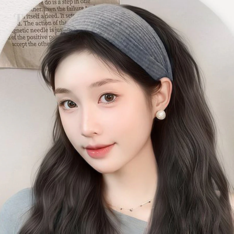 Full Head Wig Set with Removable Gray Headband - Image 5