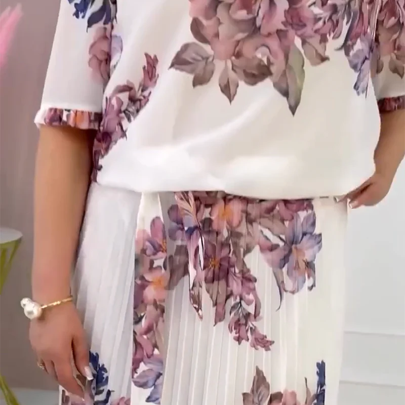 ⏰Exclusive Limited - Time Luxury Drop! Exquisite Women's Floral Print Round Neck Pleated Dress - Image 4
