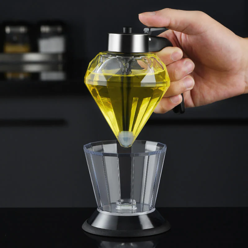 Diamond Glass Oil Bottle - Image 4