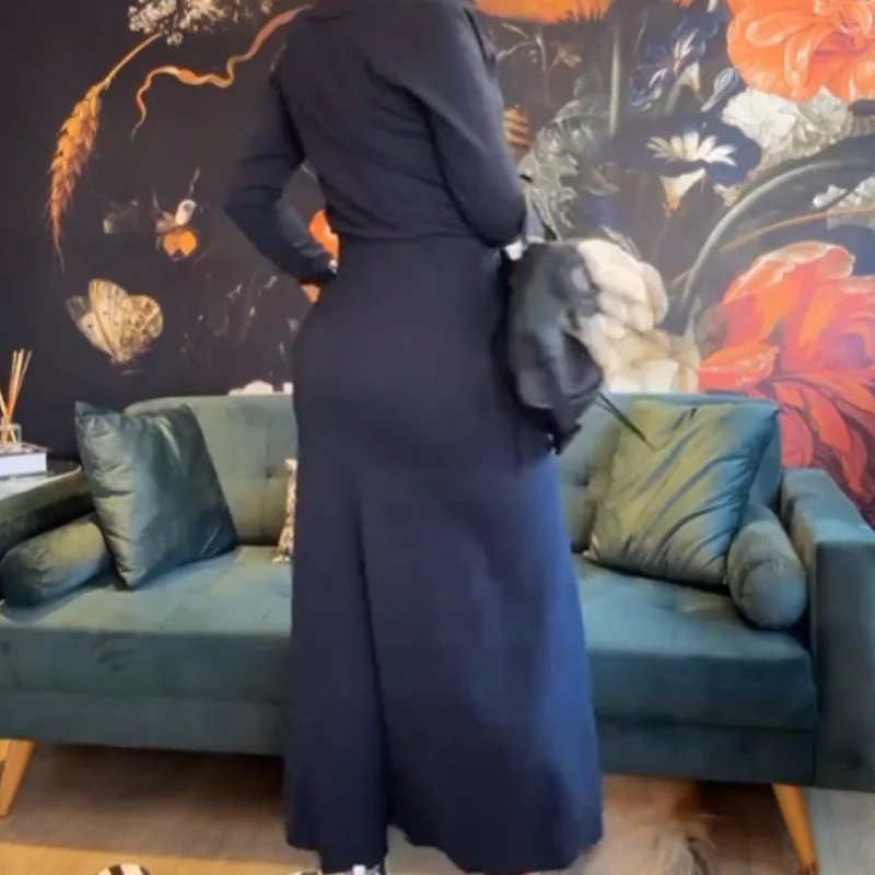Zweiteiliges Set für Damen in Uni-Farbe: Oberteil mit V-Ausschnitt und langen Ärmeln & Rock - Image 7