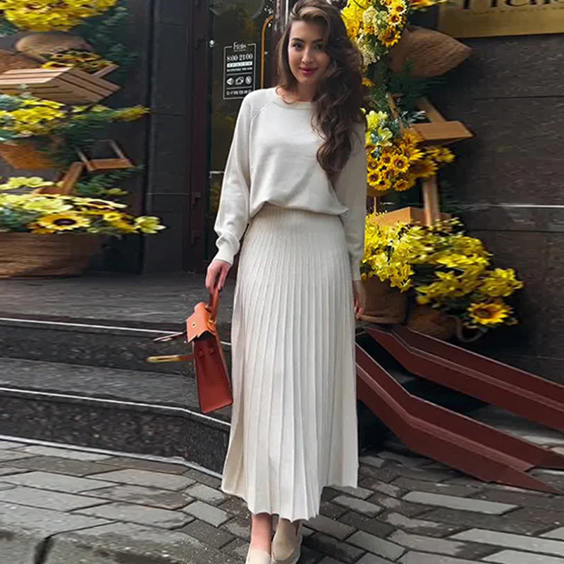 💞Winter Wardrobe Essentials 62%OFF 💞Women's Round-Neck Top ＆ Pleated Skirt 2-Piece Set - Image 13