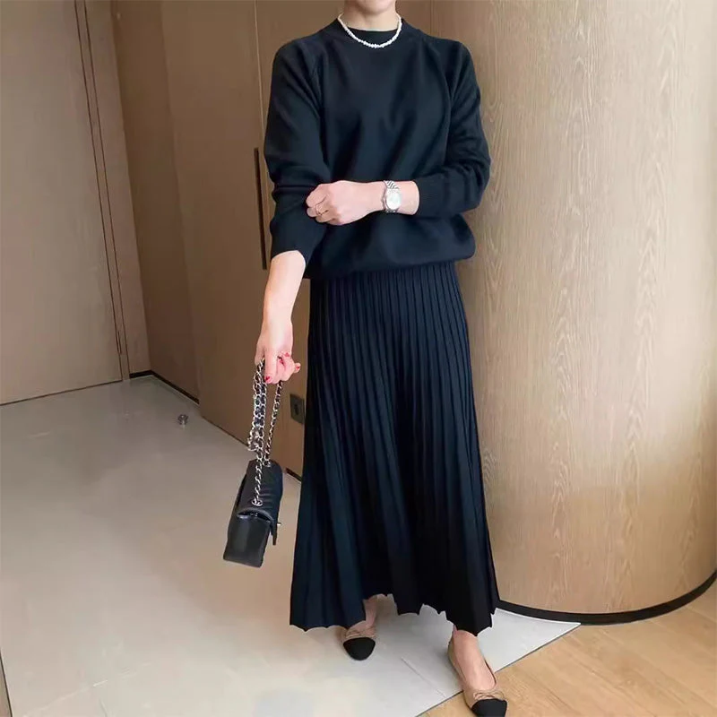 💞Winter Wardrobe Essentials 62%OFF 💞Women's Round-Neck Top ＆ Pleated Skirt 2-Piece Set - Image 14
