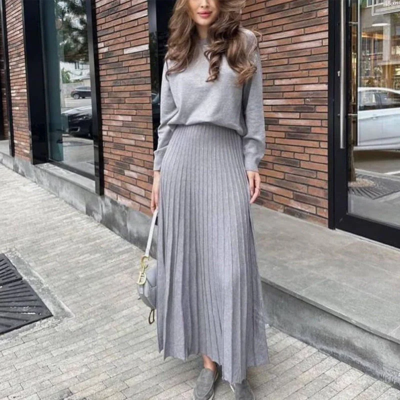 💞Winter Wardrobe Essentials 62%OFF 💞Women's Round-Neck Top ＆ Pleated Skirt 2-Piece Set - Image 2